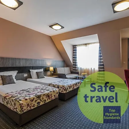 Plaza - Free Parking