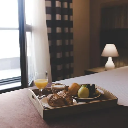 Hotel Plaza - Free Parking