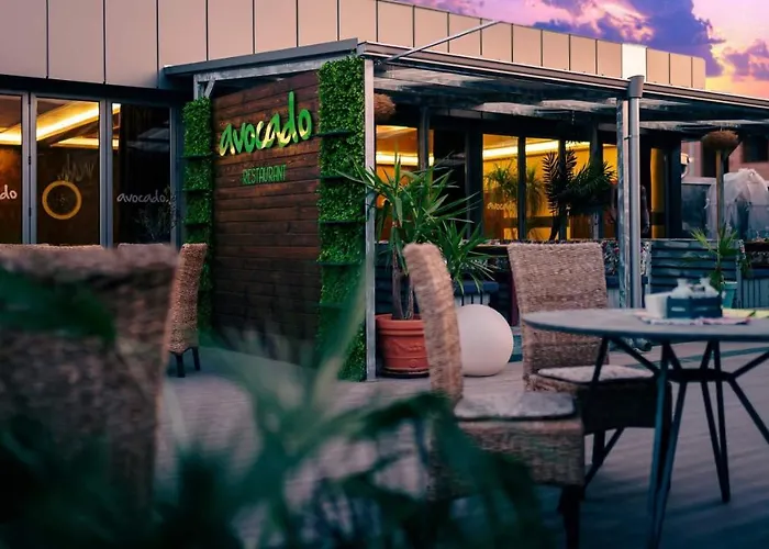 Plaza - Free Parking 3* Пловдив