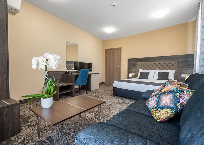 Plaza - Free Parking 3* Пловдив