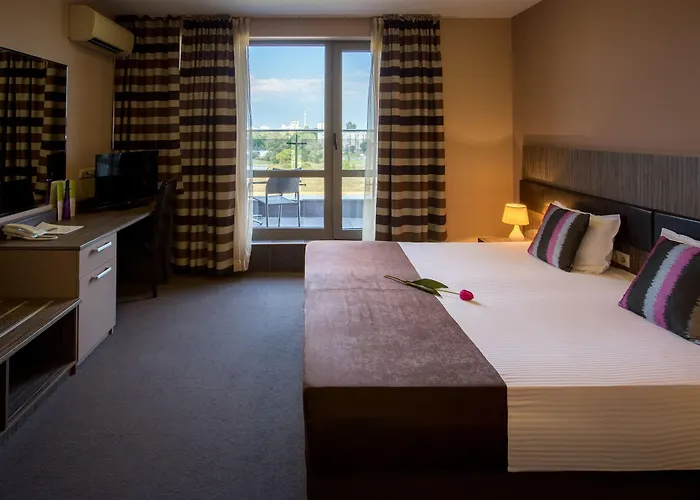 Отель Plaza - Free Parking Пловдив