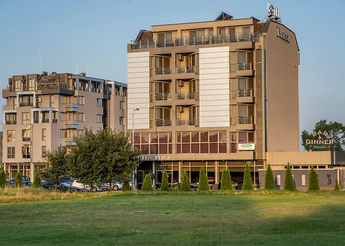 Plaza - Free Parking