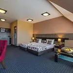 Ξενοδοχείο Plaza - Free Parking 3*