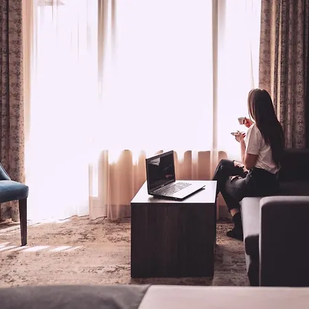 Plaza - Free Parking 酒店