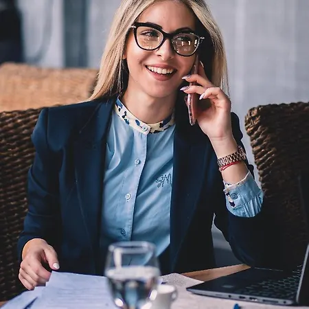 Plaza - Free Parking Szálloda