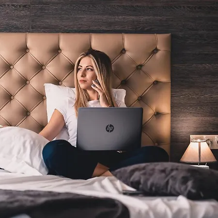 Szálloda Plaza - Free Parking