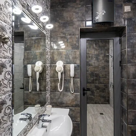 Ξενοδοχείο Plaza - Free Parking 3*