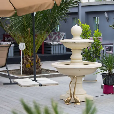 Szálloda Plaza - Free Parking 3*