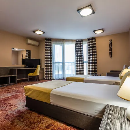 Plaza - Free Parking Szálloda 3*