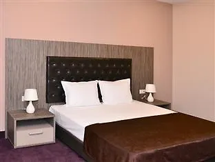 Plaza - Free Parking 3*