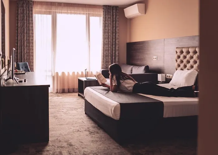 Plaza - Free Parking 3*