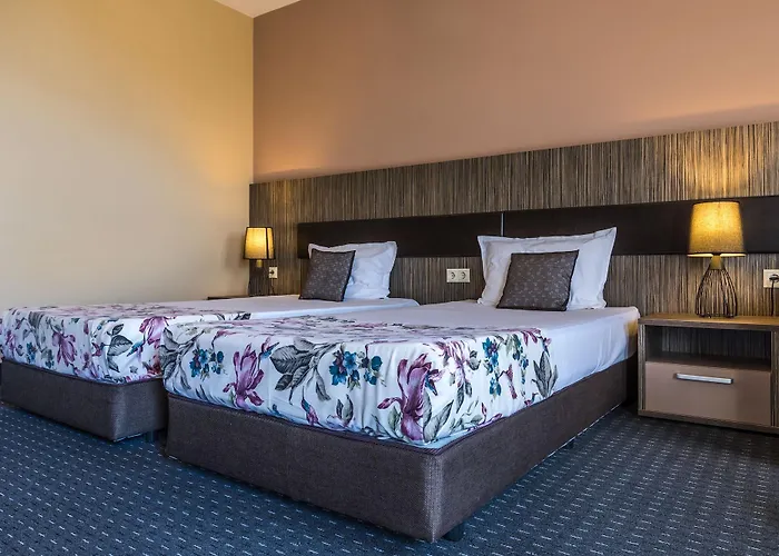 Plaza - Free Parking 3*