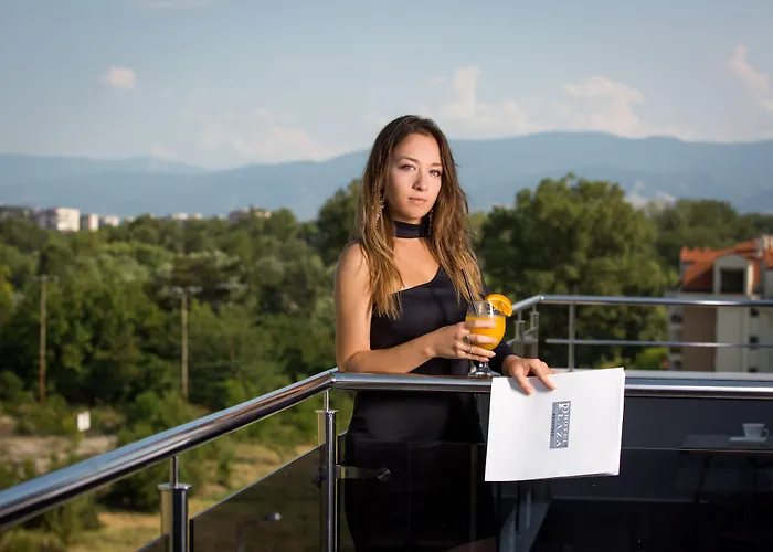 Hotel Plaza - Free Parking 3*