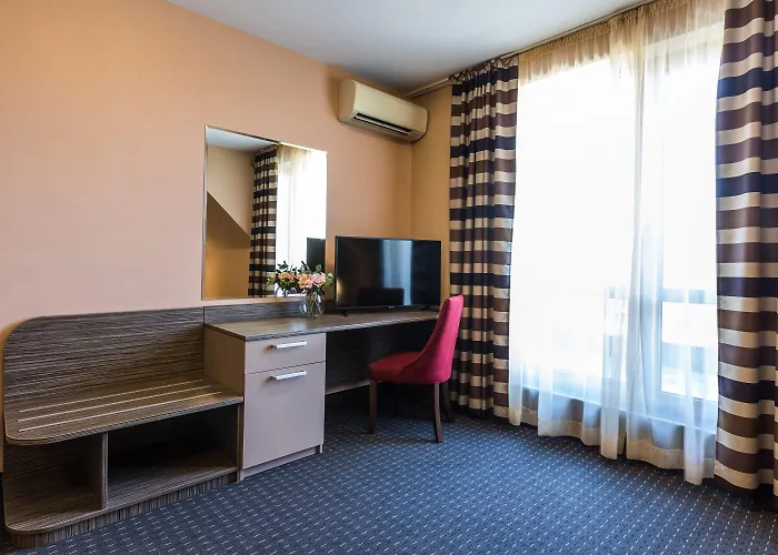 Plaza - Free Parking 酒店